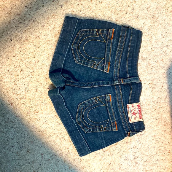True Religion jean shorts size 26. - Picture 2 of 3